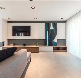 3 bedroom penthouse apartment with pool in Chania town, sleeps 6